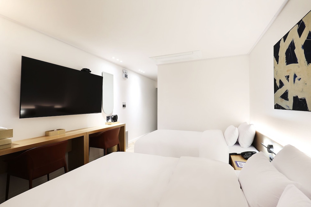 Deluxe Twin Room photo 2