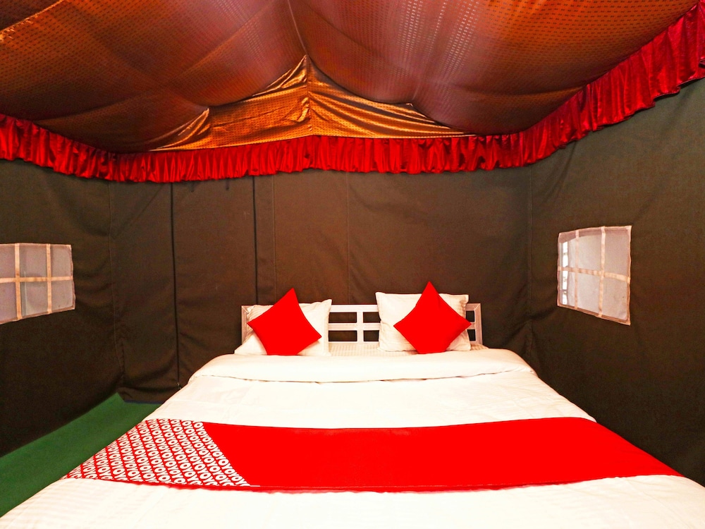 Deluxe Double or Twin Room, 1 King Bed photo 2
