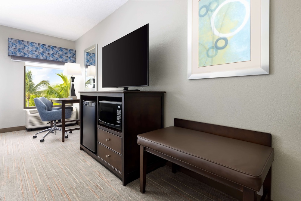 Standard room with two double beds photo 3