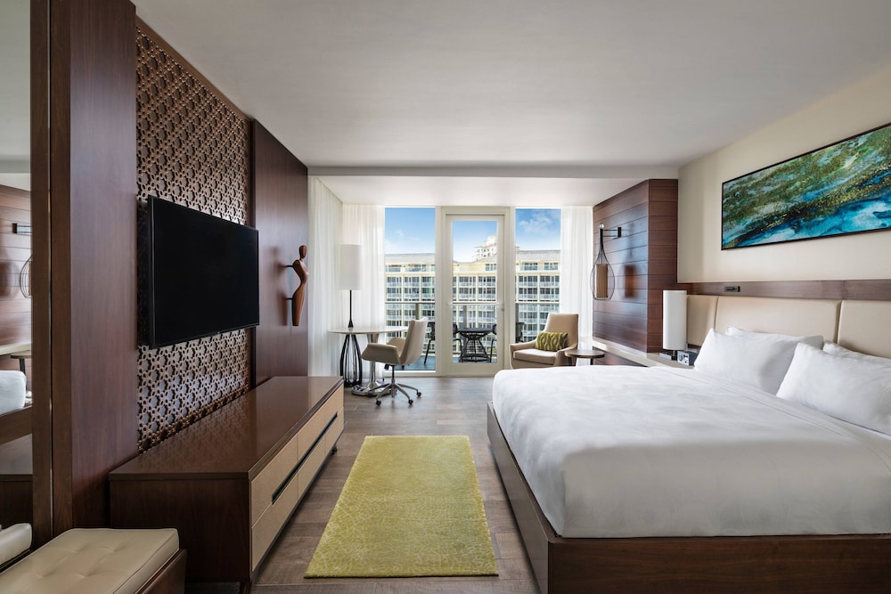Sirene, Age 21 Only, 2 adults only, Partial Gulf View Guest room, 1 King