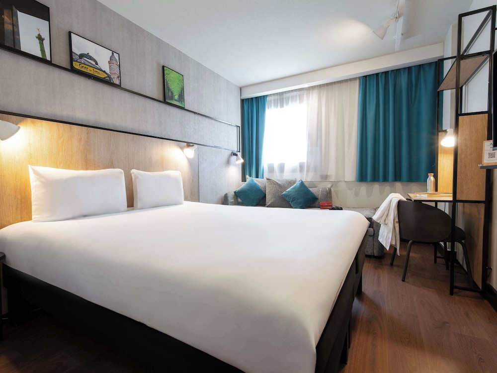 Triple Room (1 Double Bed and 1 Single Sofa Bed)