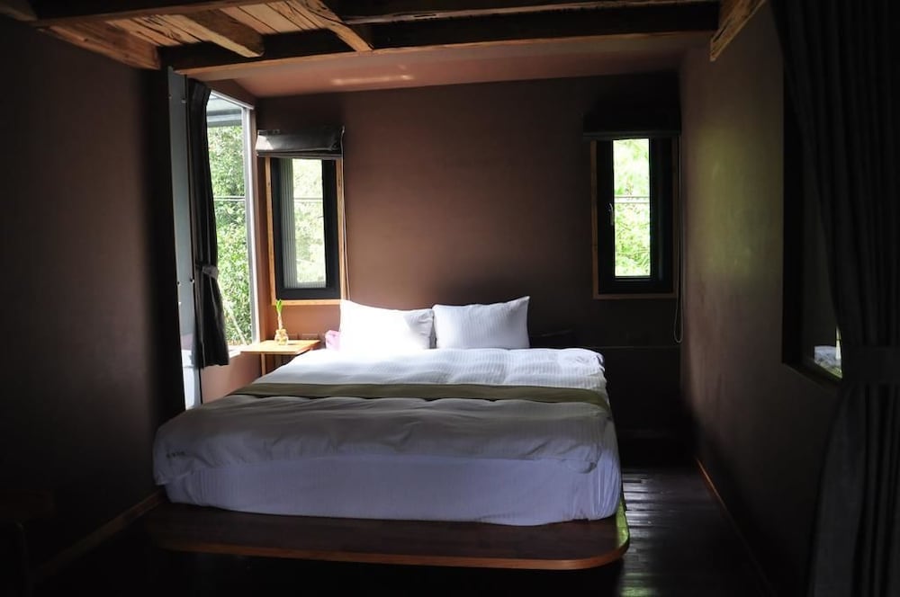 Basic Quadruple Room photo 2
