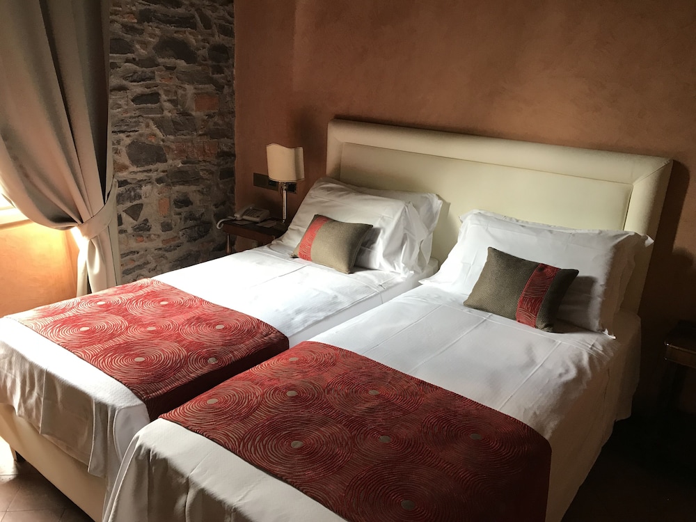 Standard Double Room - Photo 2