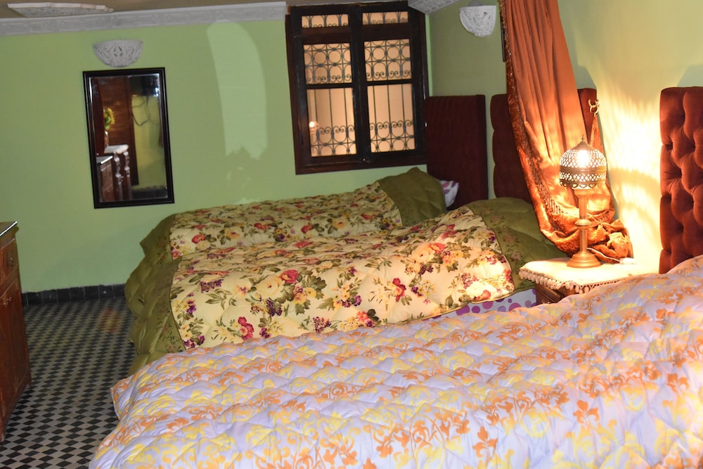Classic Quadruple Room - Photo 10