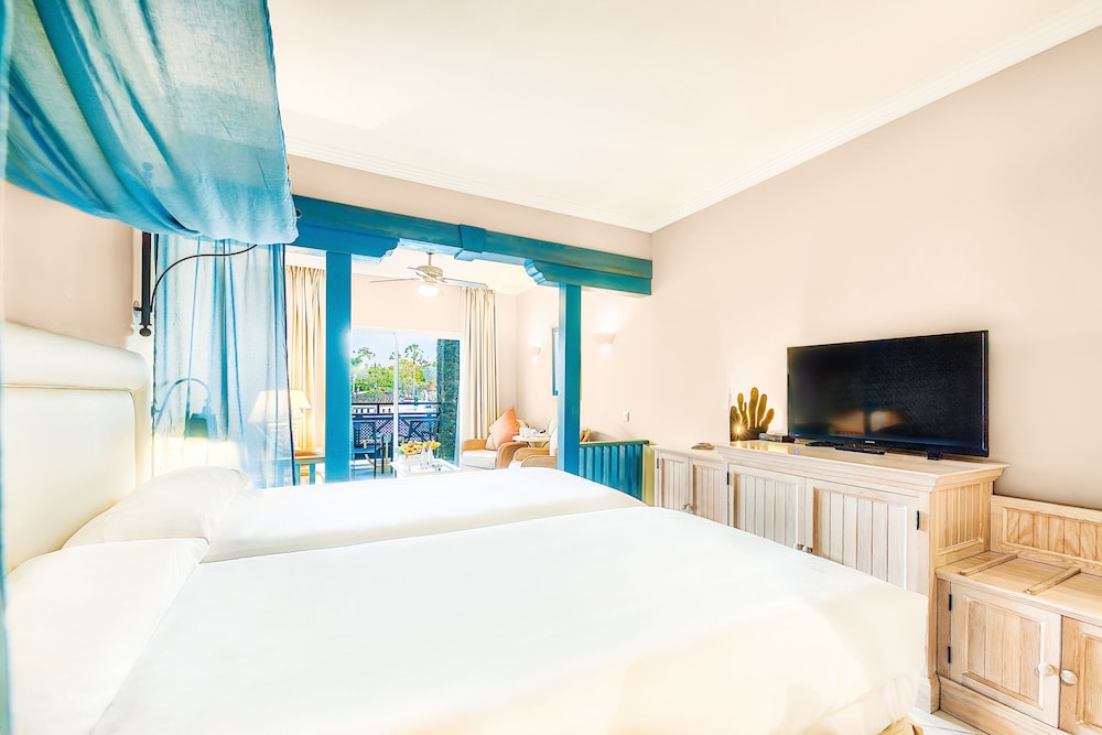 Double Room, Garden View (2 adults and 1 child)