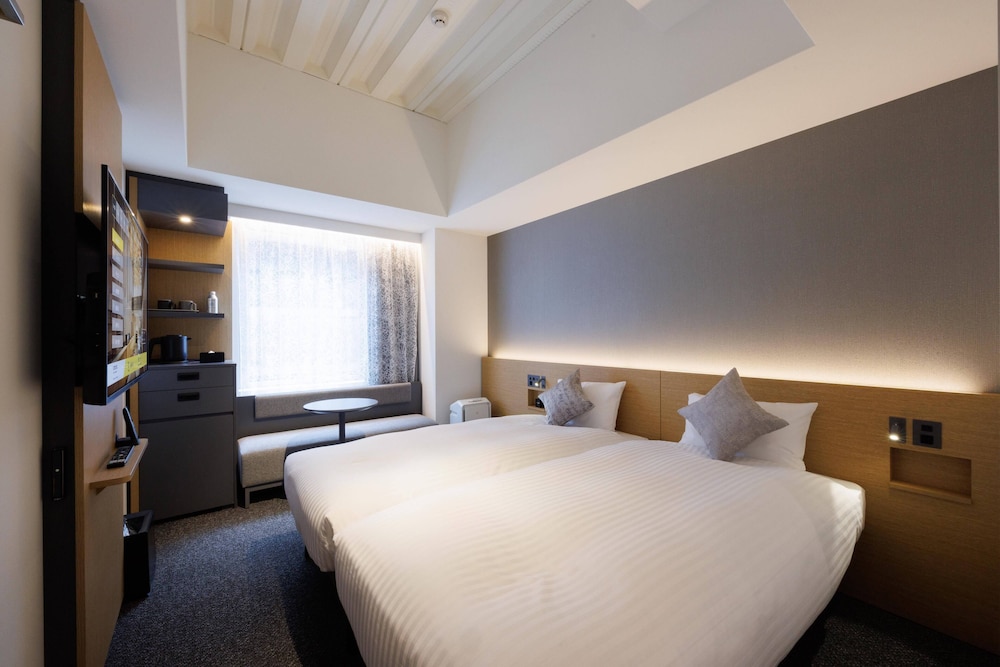 Connecting Room with 4 Single Beds - Photo 4
