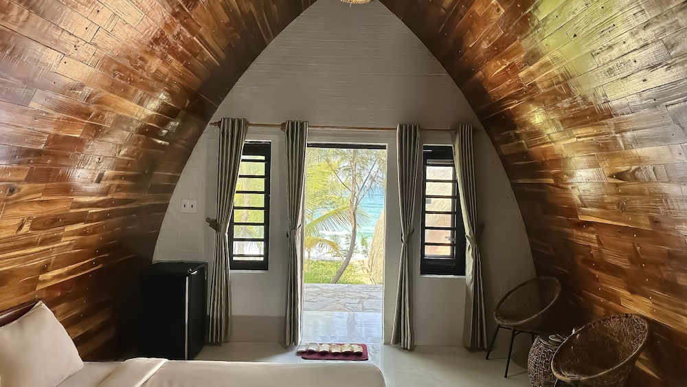 Bungalow with Seaview (2 guests)