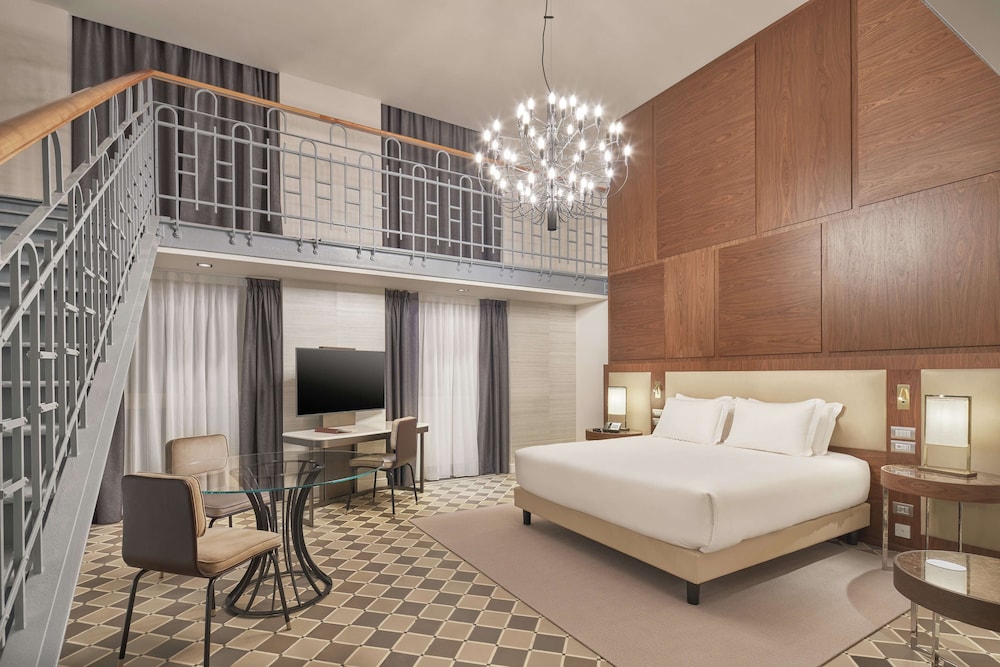 Junior Suite, 1 King Bed with Sofa bed (Historical Room)