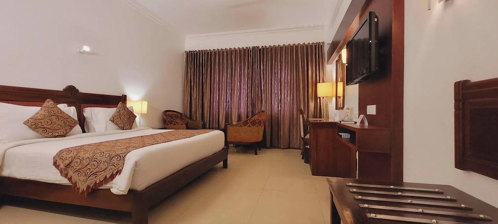 Superior Double Room, City View
