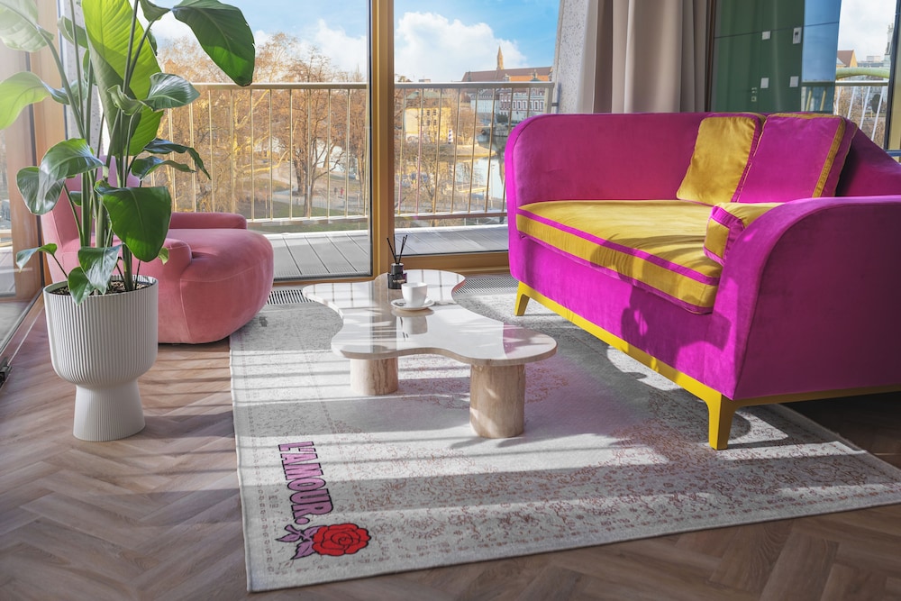 Suite with jacuzzi with river view photo 3