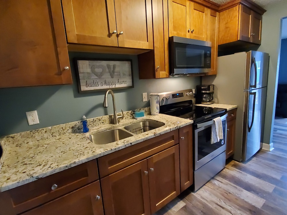 Design Cabin, 2 Bedrooms, Non Smoking, Lake View photo 3