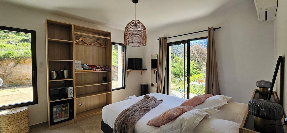 Comfort Double Room, 1 Queen Bed, Garden View