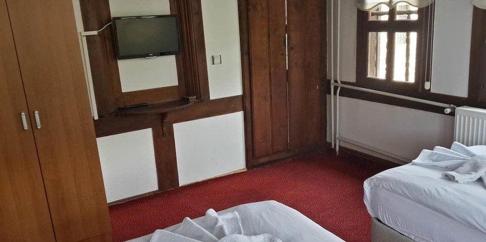 Standard Triple Room photo 2
