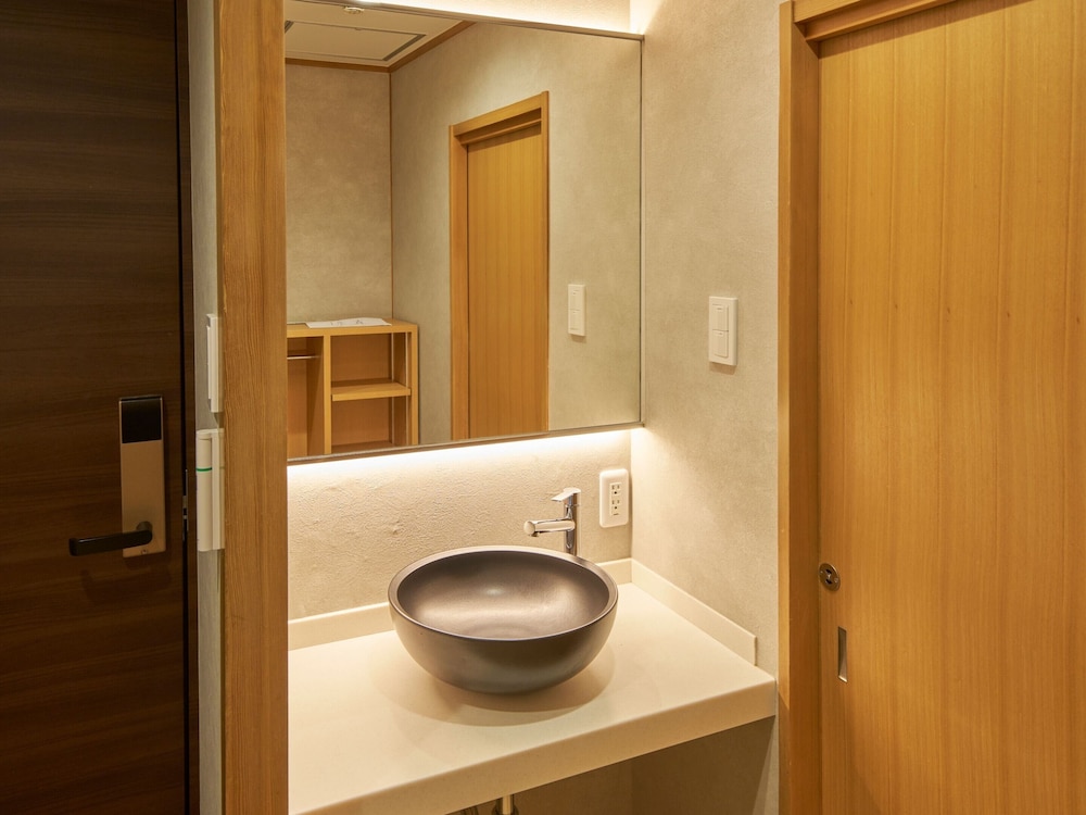 Economy Twin Room photo 3