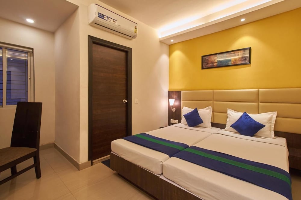 Deluxe Room - Photo 1