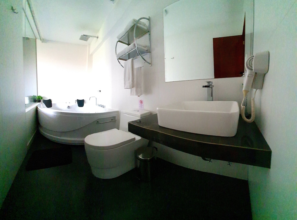 Deluxe Suite photo 2