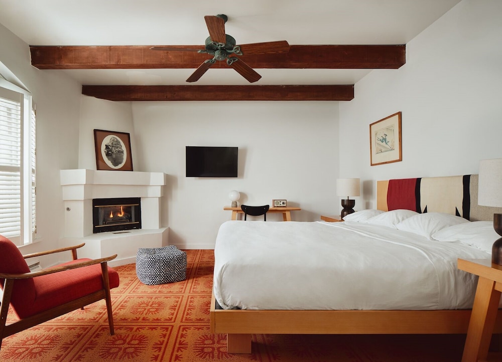 Superior Room, 1 King Bed - Photo 1