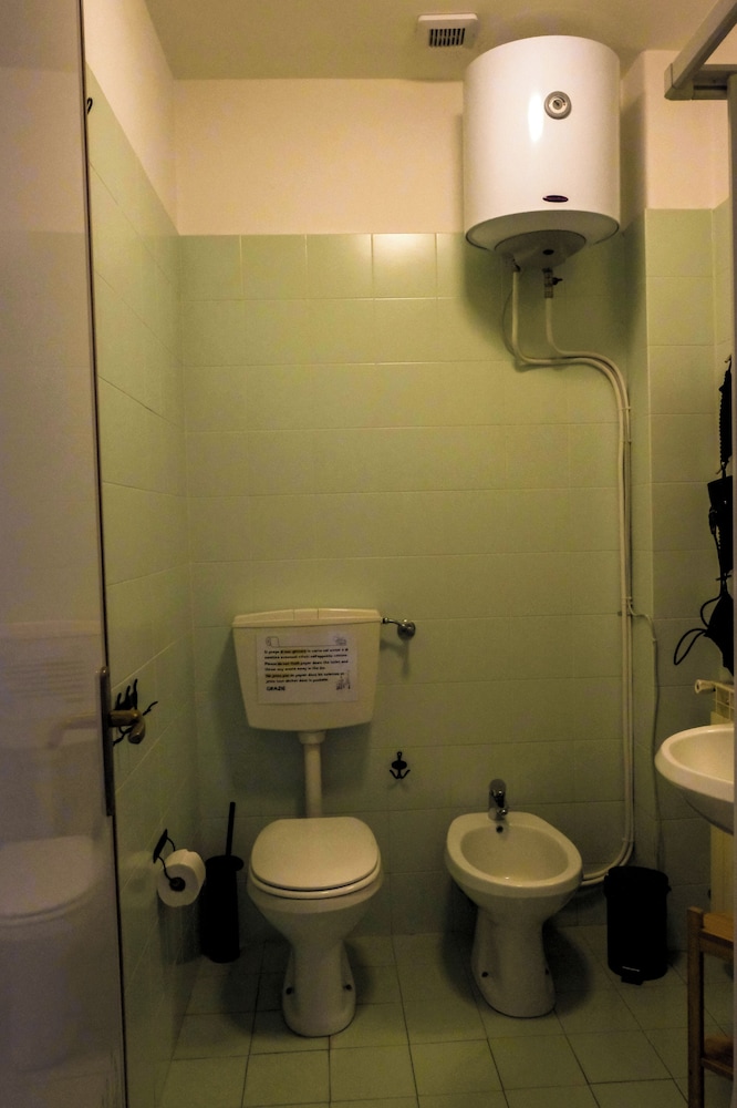 Room photo 2