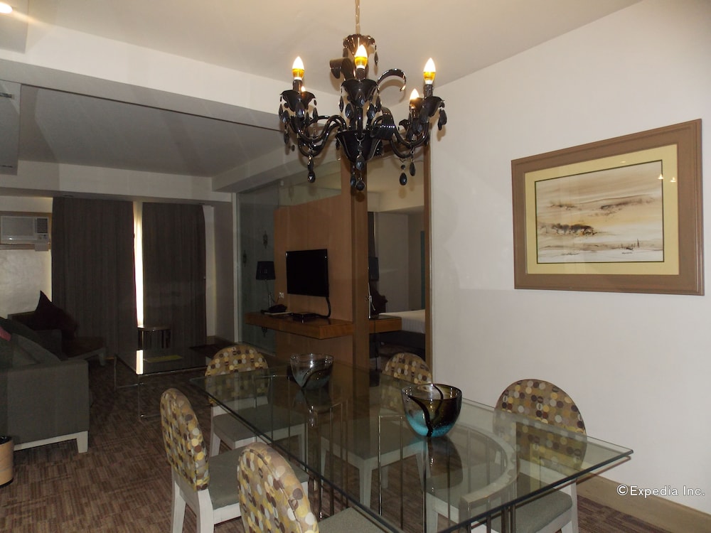 Executive Suite, 1 Bedroom - Photo 6