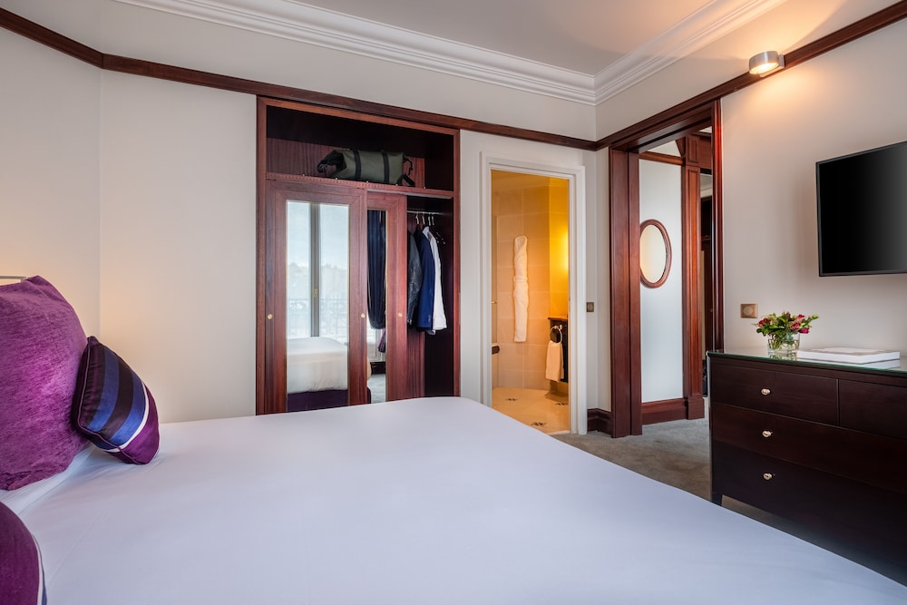 Hôtel Pont Royal bedroom photo