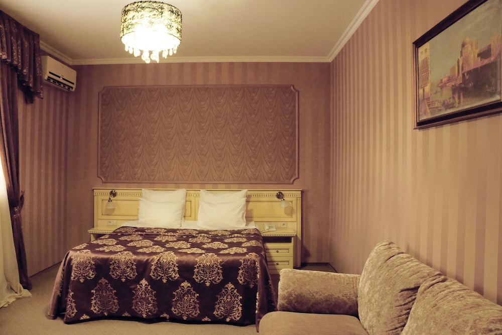 Junior Suite, 1 King Bed photo 1