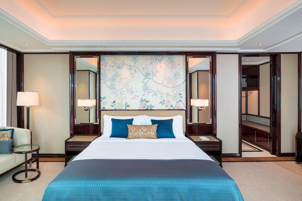 Suite, 1 Bedroom, City View