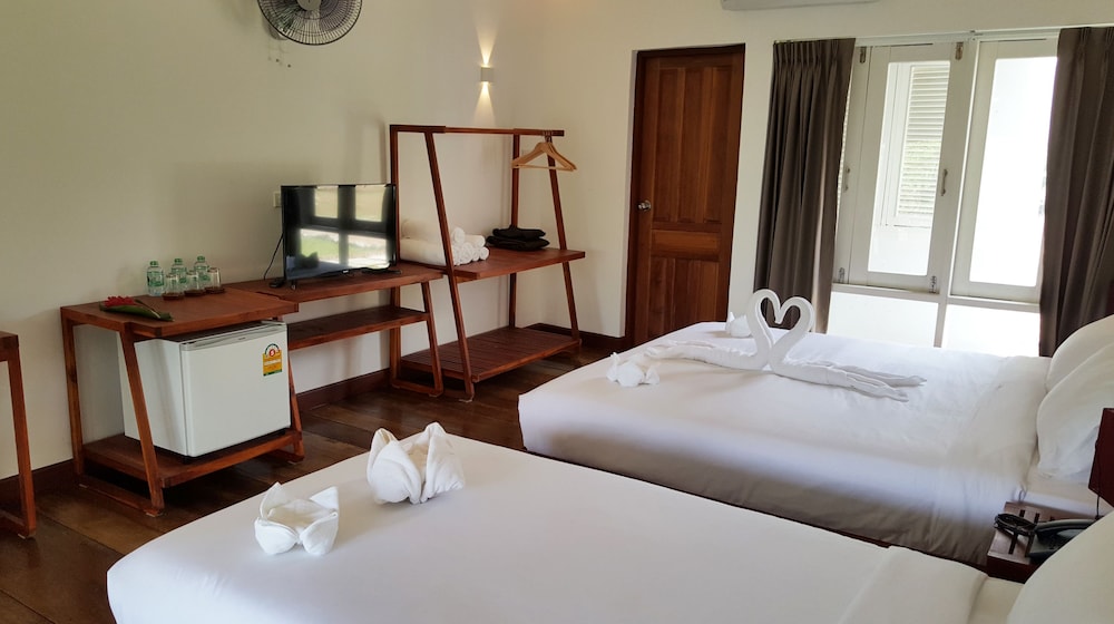 Standard Bungalow Twin Bed photo 2
