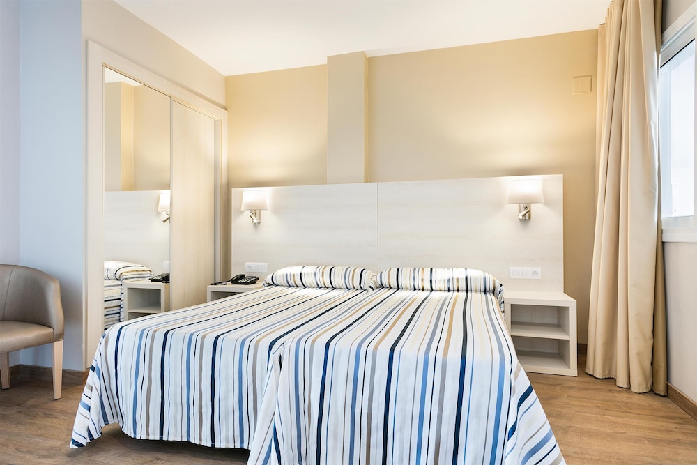 Standard Room (1 Adult) - Photo 2