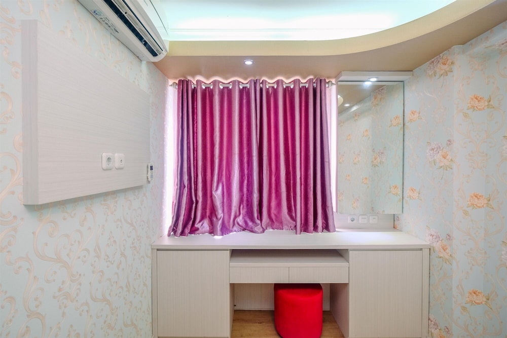 Room - Photo 2