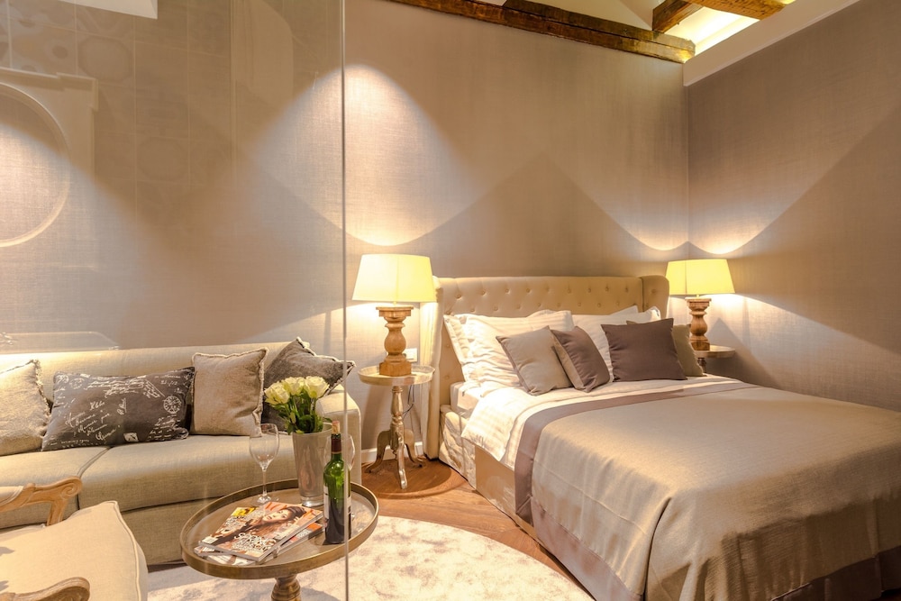 Deluxe Double Room, City View photo 2
