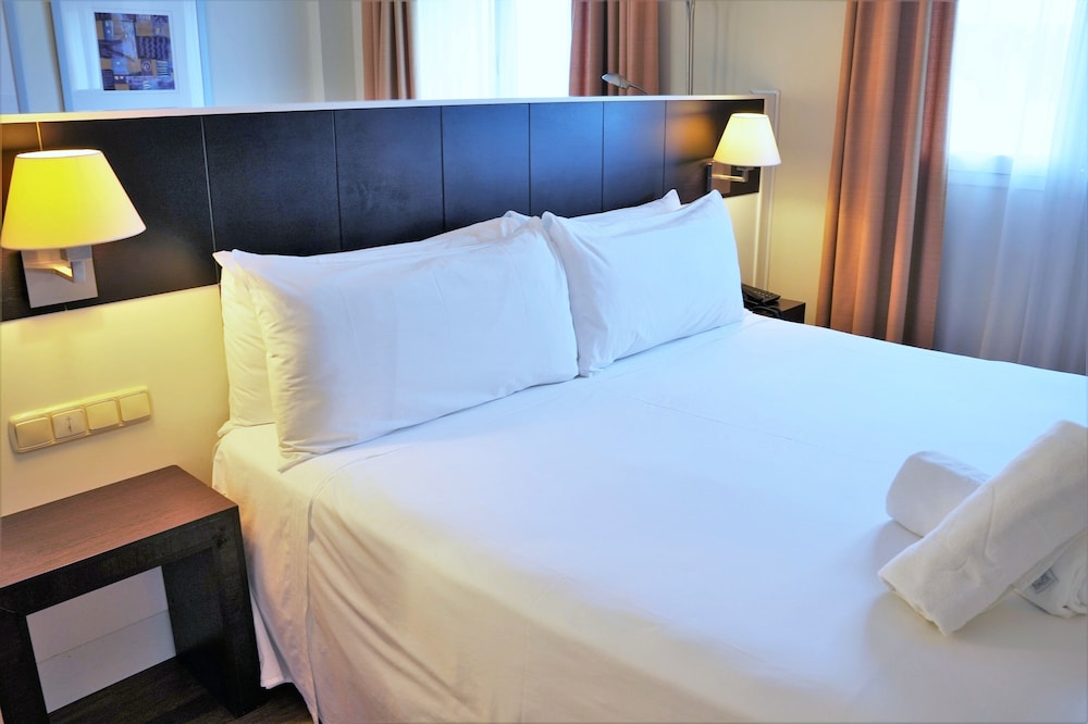 Junior Suite (2 Adults + 2 children) - Photo 2