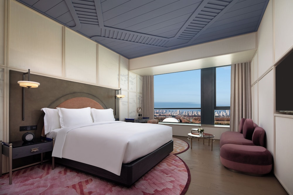 Standard Room, 1 King Bed, Garden View photo 1