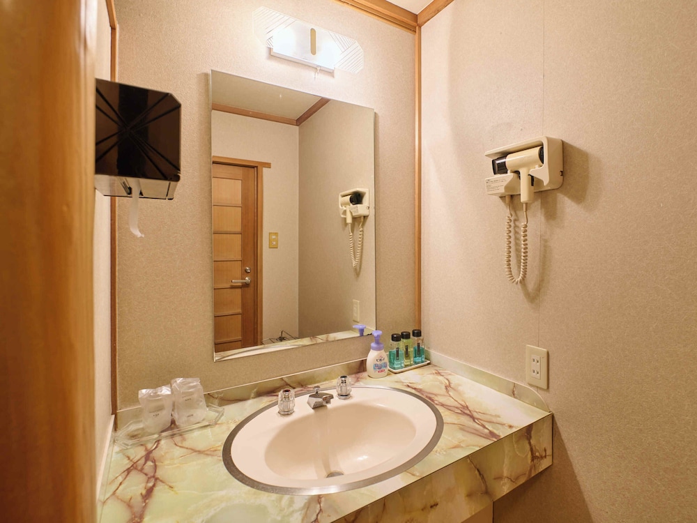 Standard Japanese Room up to 2-5 guests (Non-Smoking) - Photo 16