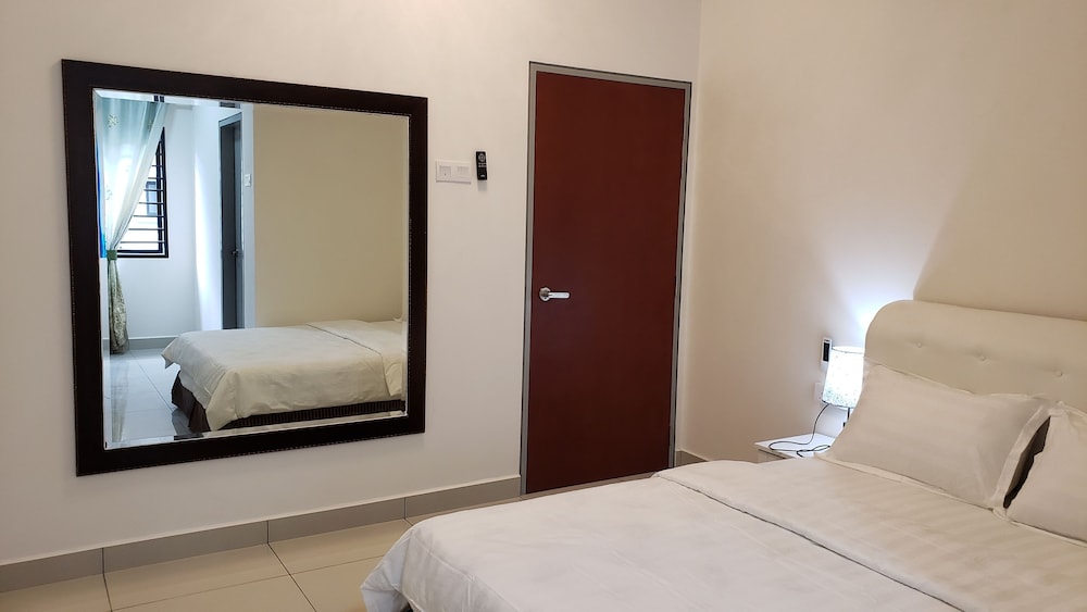 Deluxe Queen Room (Home Stay)