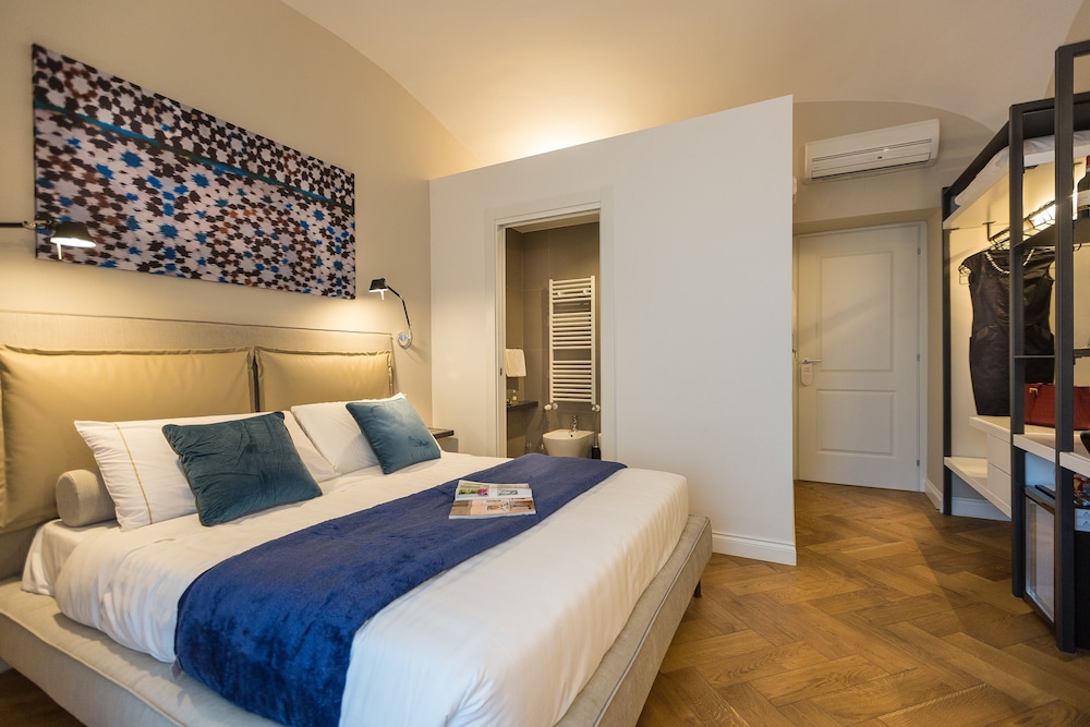 Premium Double or Twin Room, 1 Queen Bed, Private Bathroom, River View photo 3