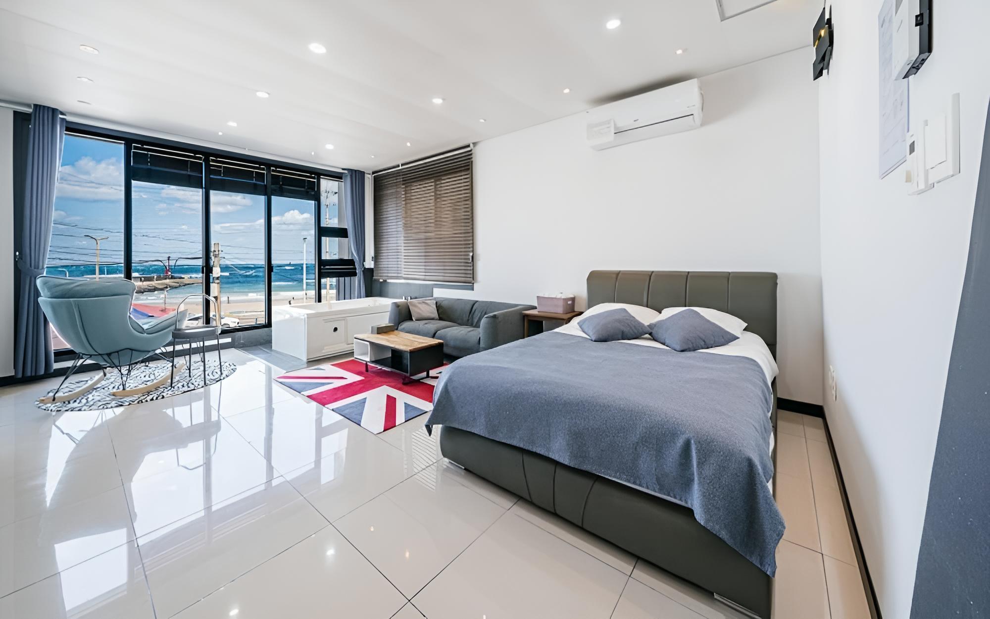 Room (Building A Room 202 (Spa Ocean View))