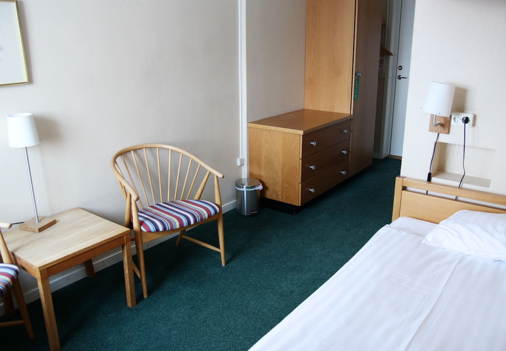 Basic Single Room photo 2