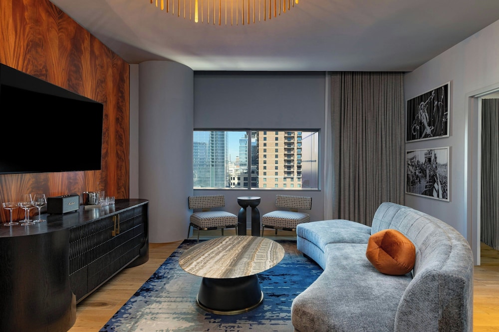 Premier Suite, 2 Bedrooms, City View, Corner photo 1