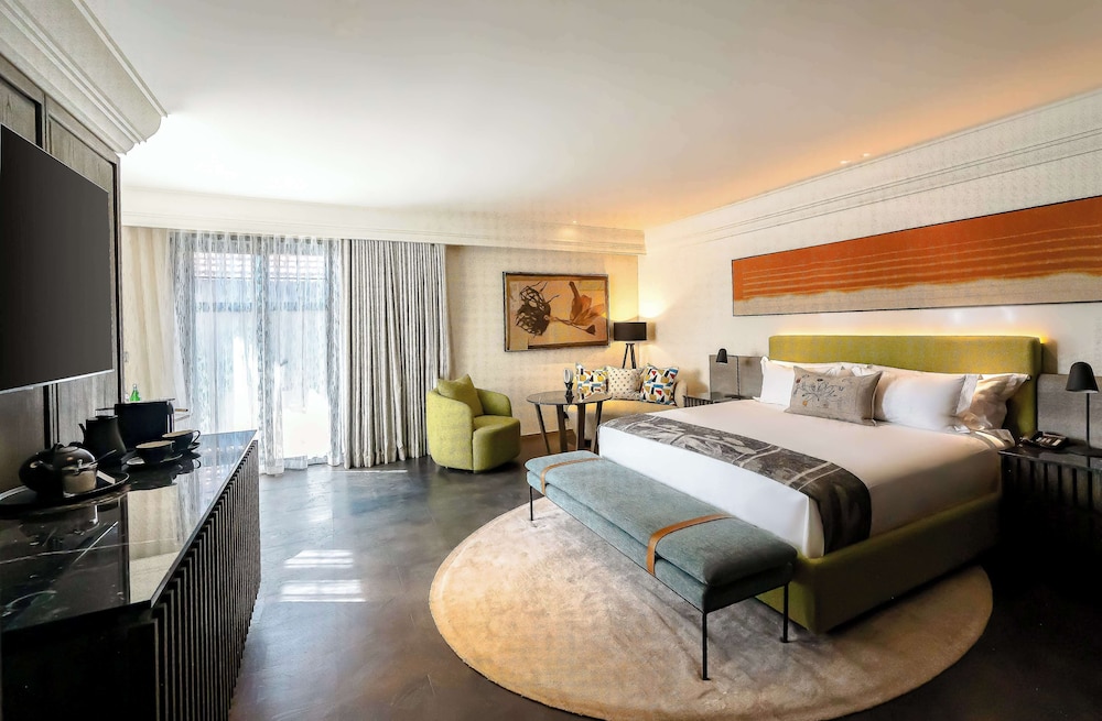 Suite (Rosebank)