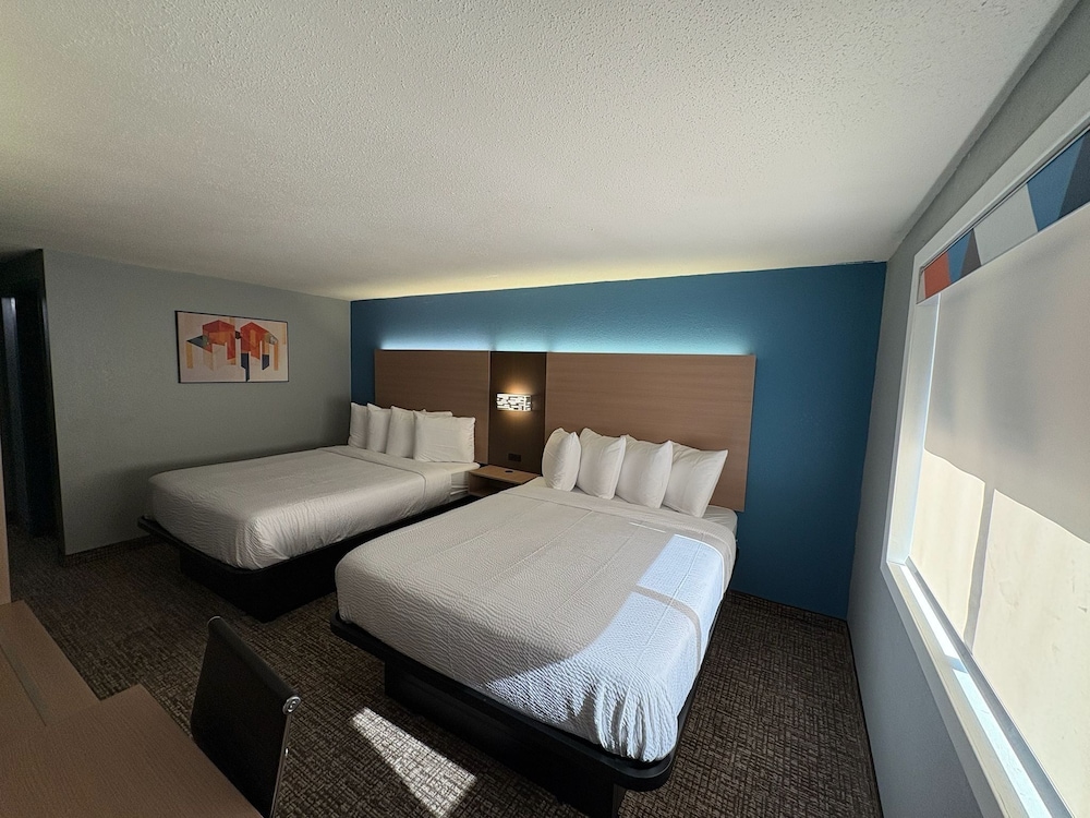 Room, 2 Queen Beds, Non Smoking