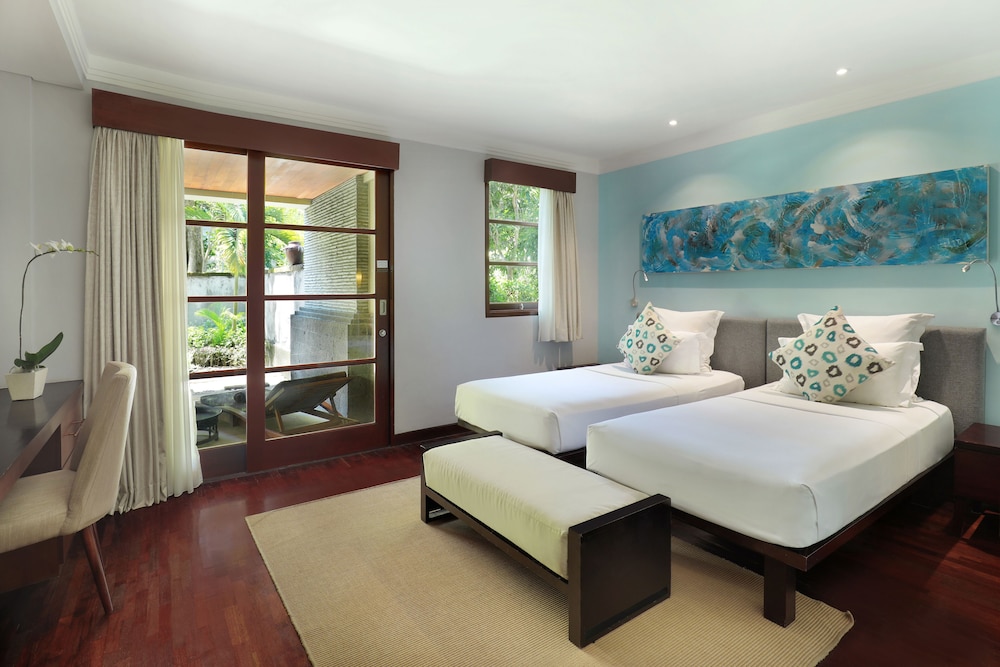 Suite, 2 Bedrooms, Private Pool - Photo 10