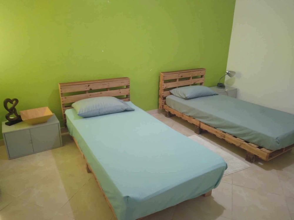 Basic Twin Room photo 1