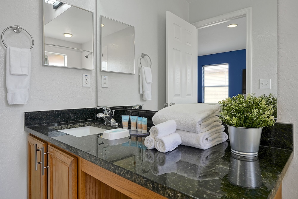 Standard Townhome, 4 Bedrooms, Hot Tub - Photo 32