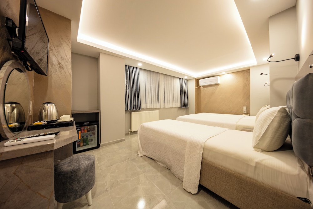 Basic Triple Room photo 1