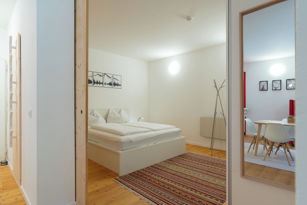 Family Apartment, 2 Bedrooms, Mountain View photo 3