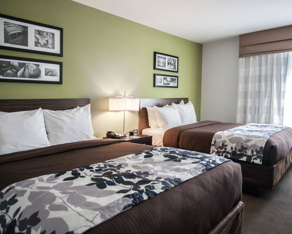 Standard Room, 2 Queen Beds, Non Smoking photo 2