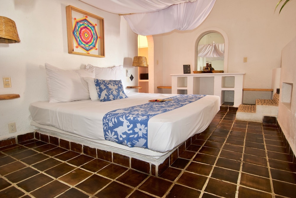 Room, Partial Sea View