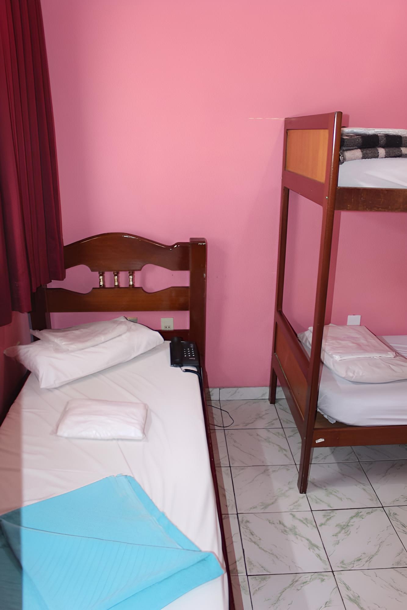 Standard Twin Room, 2 Twin Beds photo 2