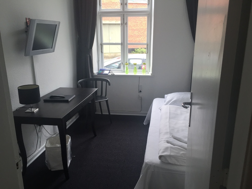 Single Room photo 1