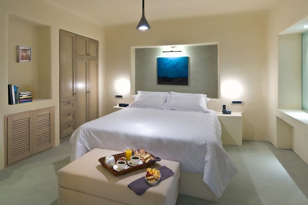 Senior Studio Suite, Private Pool (Sunset)